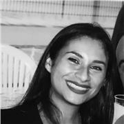 Laureata in psicologia impartisce lezioni in materie umanistiche a bambini e ragazzi italiani e stranieri (italiano, storia, geografia, scienze, filosofia....)